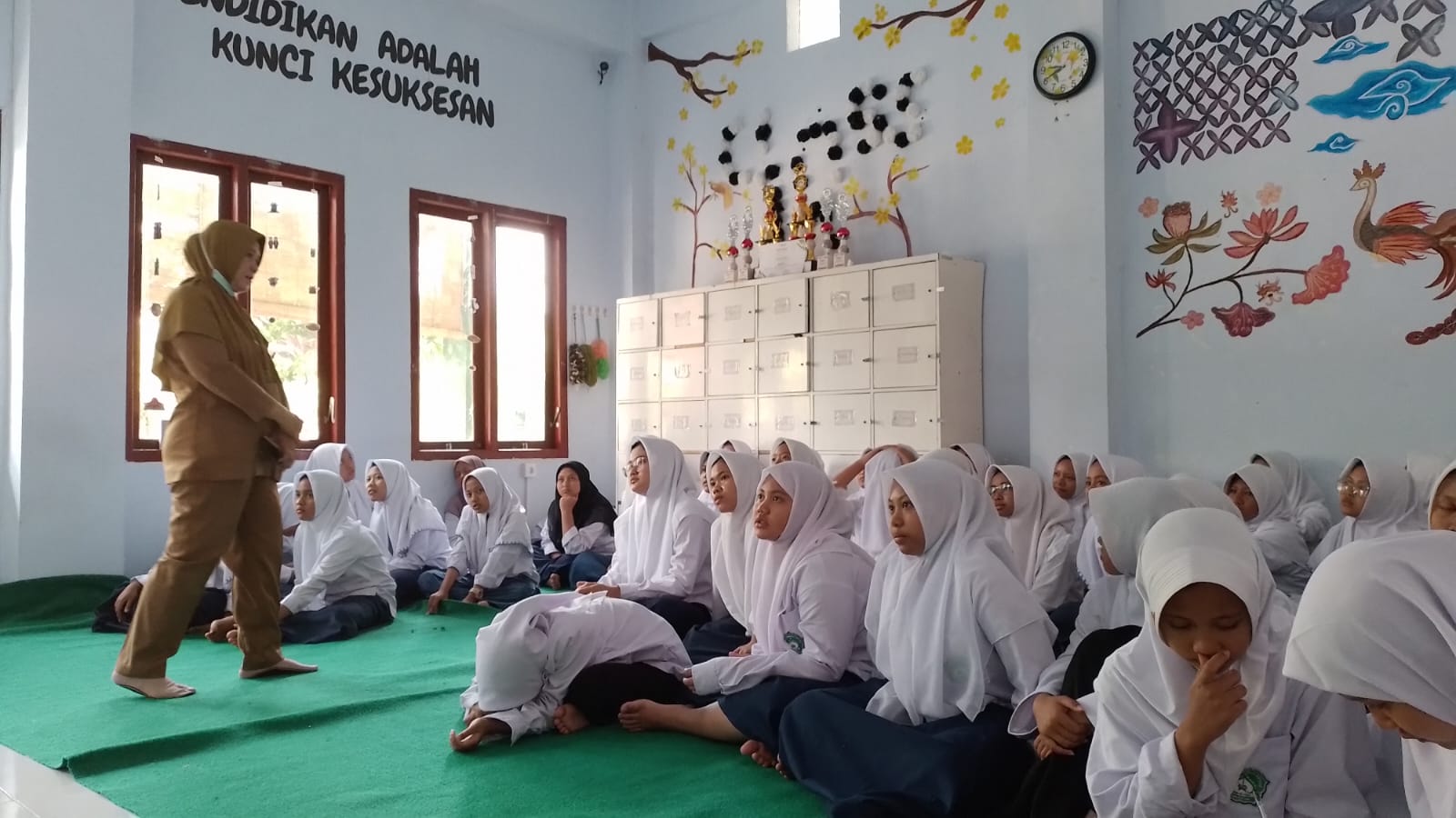 SOSIALISASI KESEHATAN OLEH PUSKESMAS KELING 